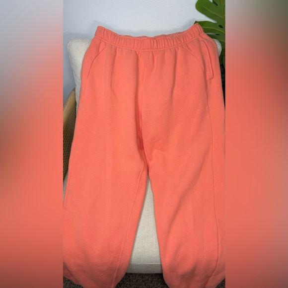 Lululemon Scuba Mid-Rise Oversized Jogger *Regular 27" - Picture 2 of 6